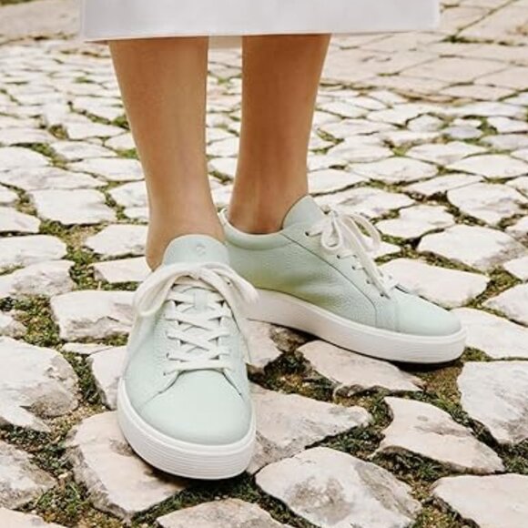 ECCO soft 60 Women's Wasabi (Light Green) Leather Sneaker - Size 38 (EUC) - Picture 2 of 9
